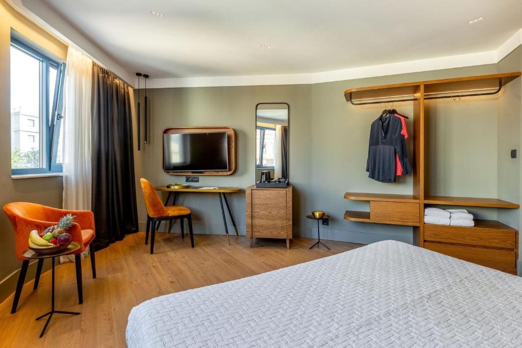 Spacious Room room - Image 2