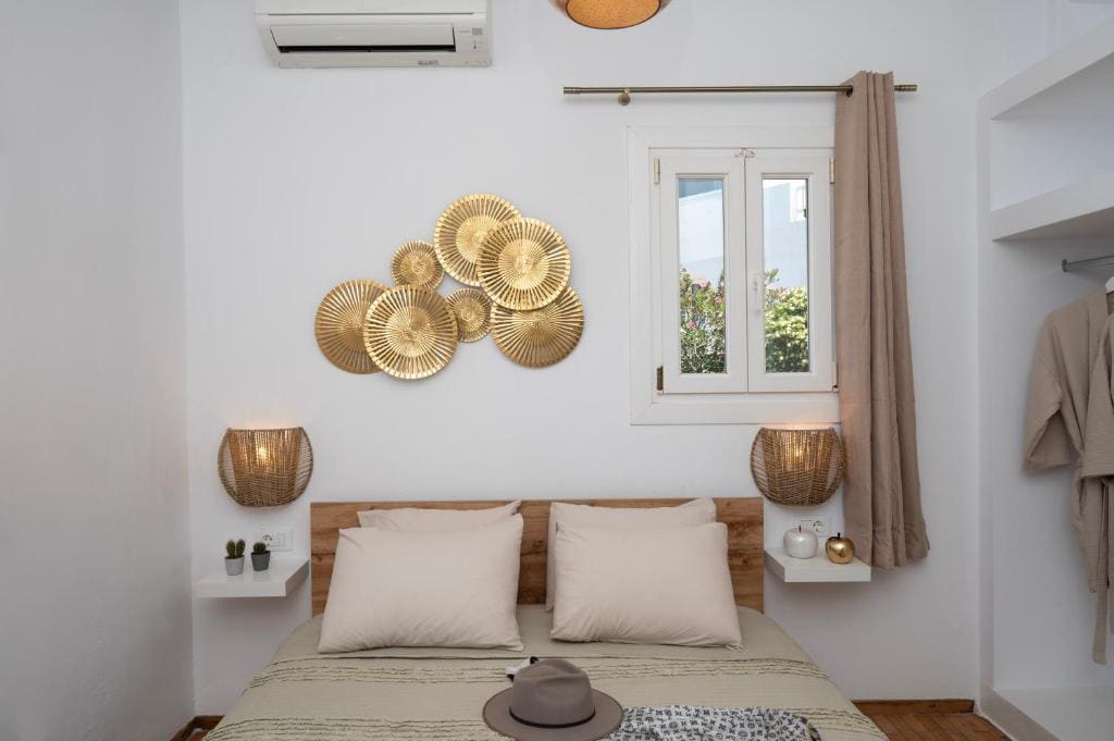 Deluxe Double Room with Sea View room - Image 3