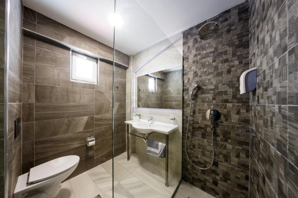 Studio with Direct Access to Private Pool room - Image 2