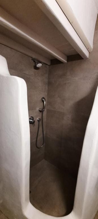 Standard Single Room with Shower room - Image 2
