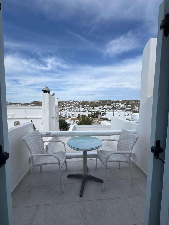 Superior Double or Twin with Βalcony and Partial Sea View room - Image 1
