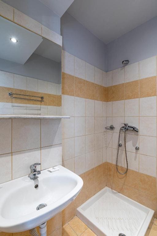Triple Room with Terrace room - Image 2