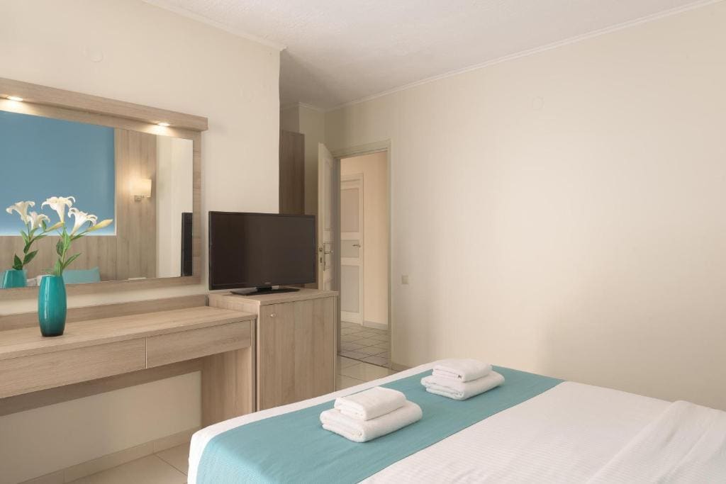 Superior Double or Twin Room room - Image 2