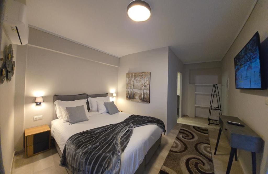 Deluxe Quadruple Room room - Image 1