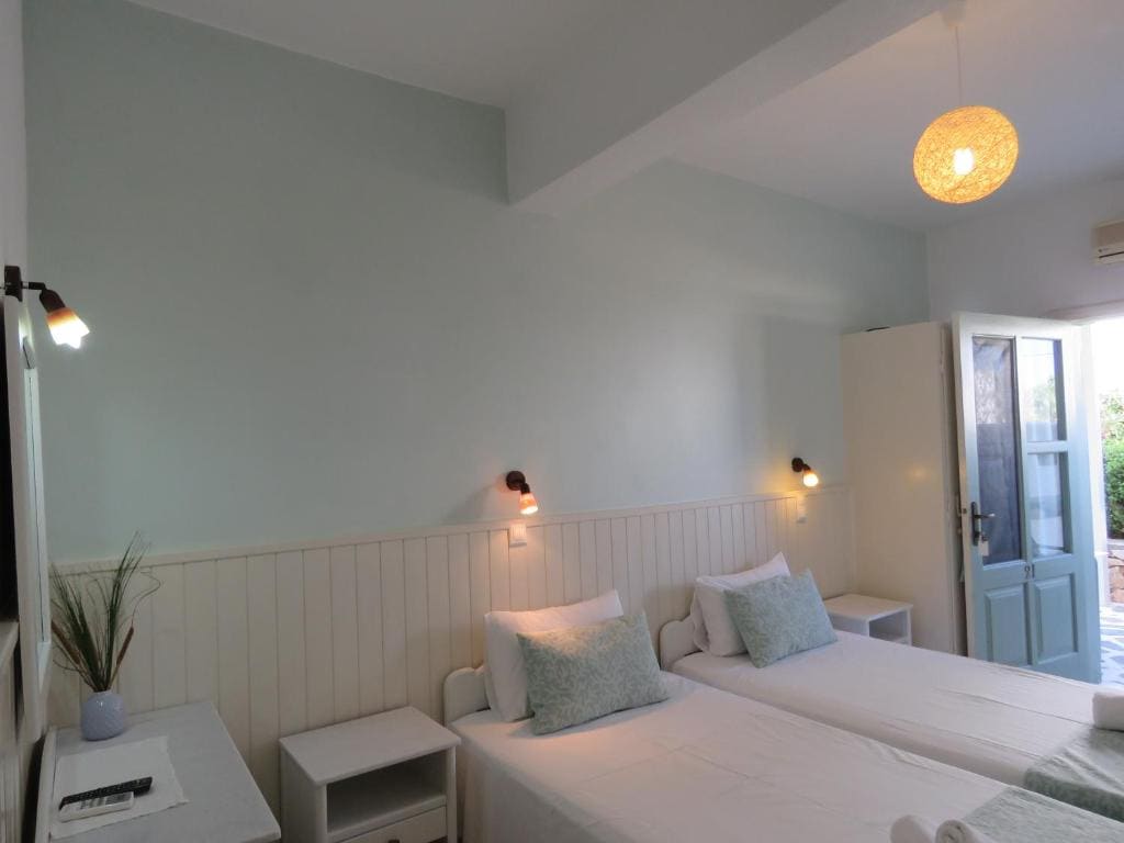 Double or Twin Room with Garden View room - Image 3
