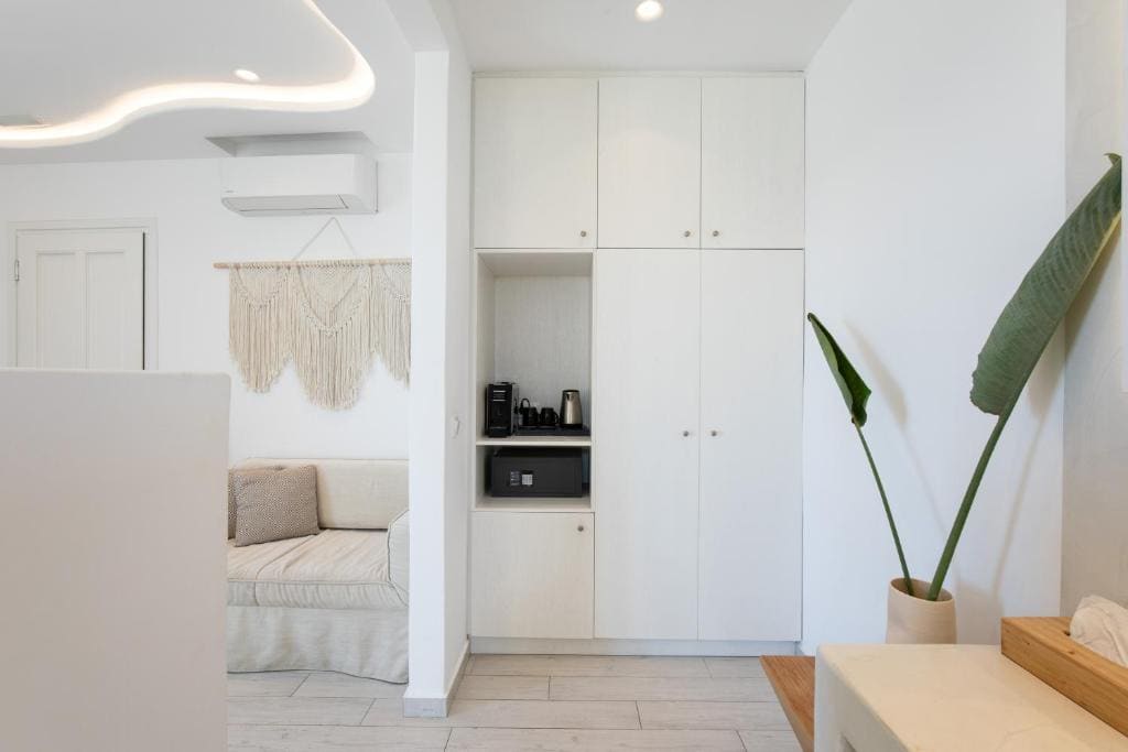 Deluxe Suite room - Image 2