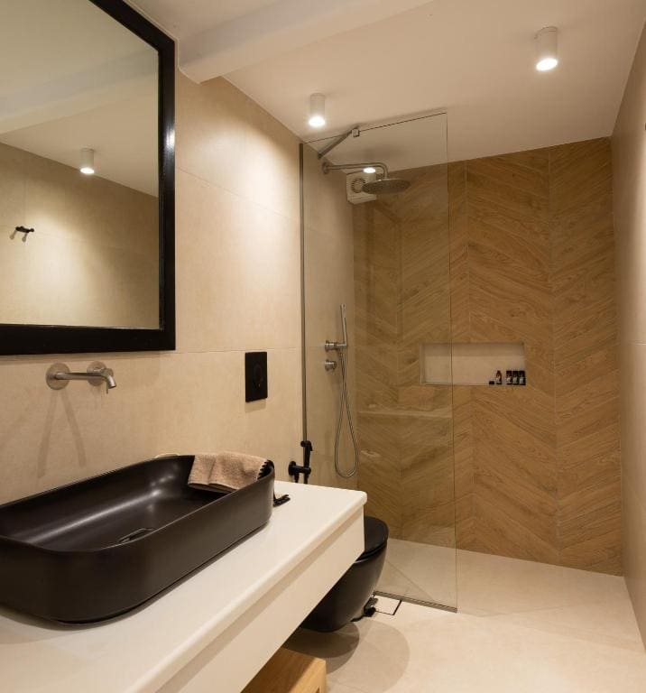 Standard Triple Room room - Image 2