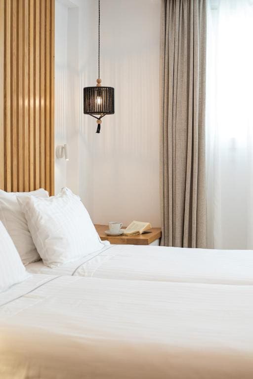 Standard Triple Room room - Image 1