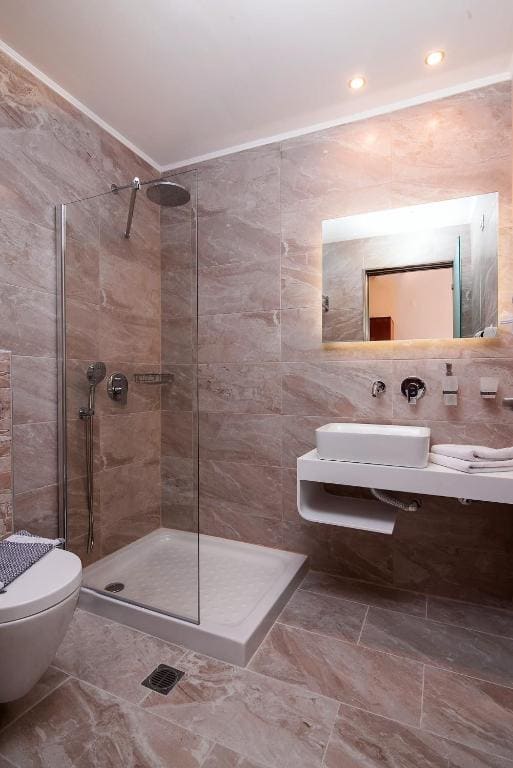 Deluxe Double Room with Sea View room - Image 1
