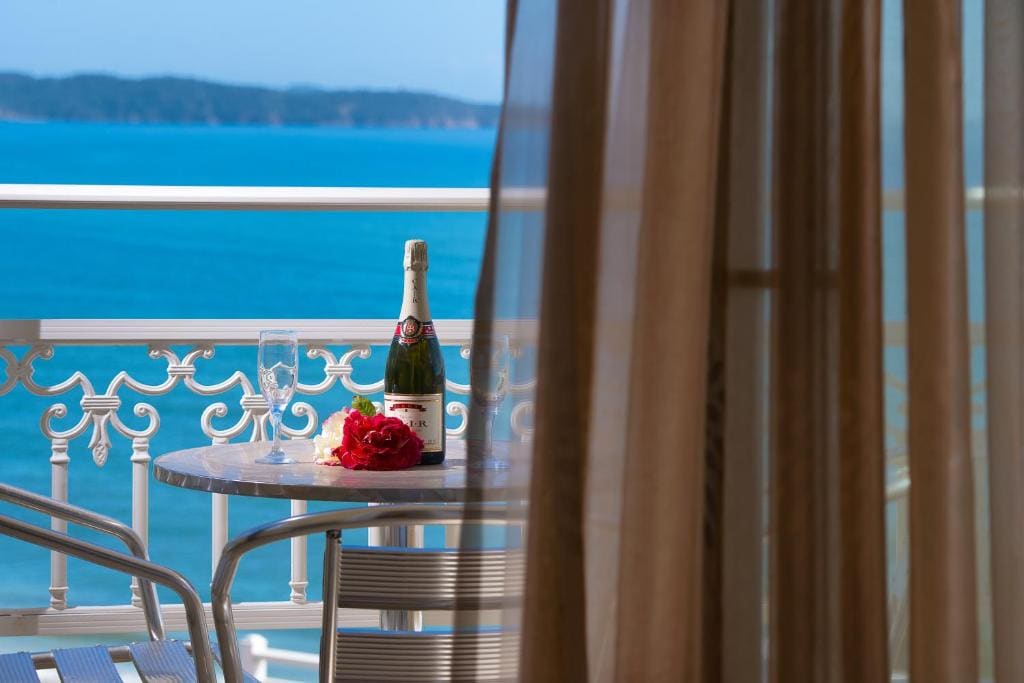 Standard Triple Room with Sea View room - Image 1