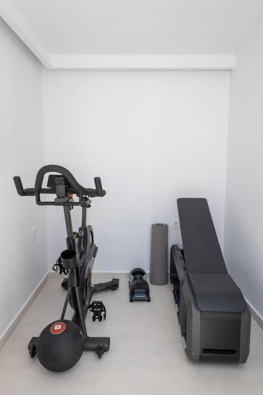 Beachfront Wellness Suite with Mini Pool room - Image 2