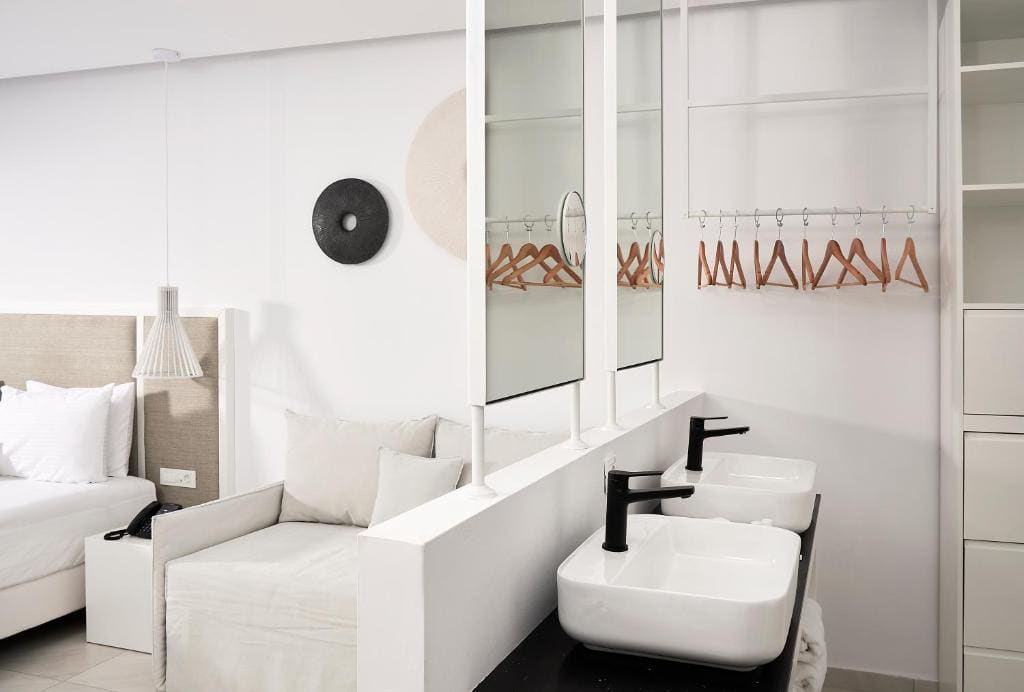 Junior Suite with Sea View room - Image 3