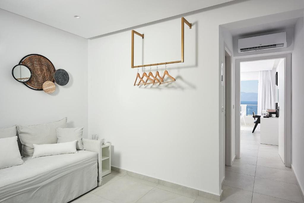 Premium Junior Suite Sea View room - Image 2