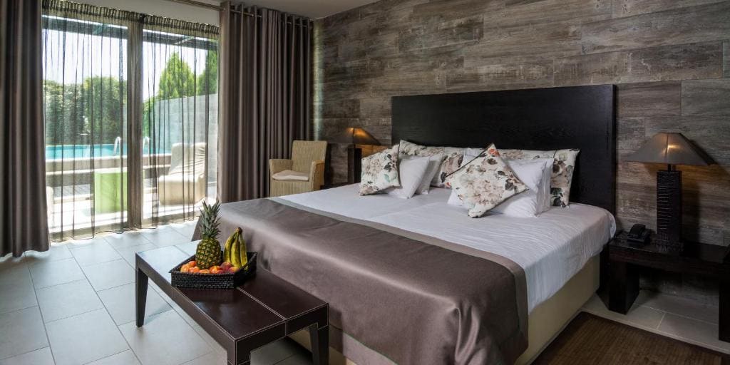 Deluxe Bungalow with Private Pool room - Image 3