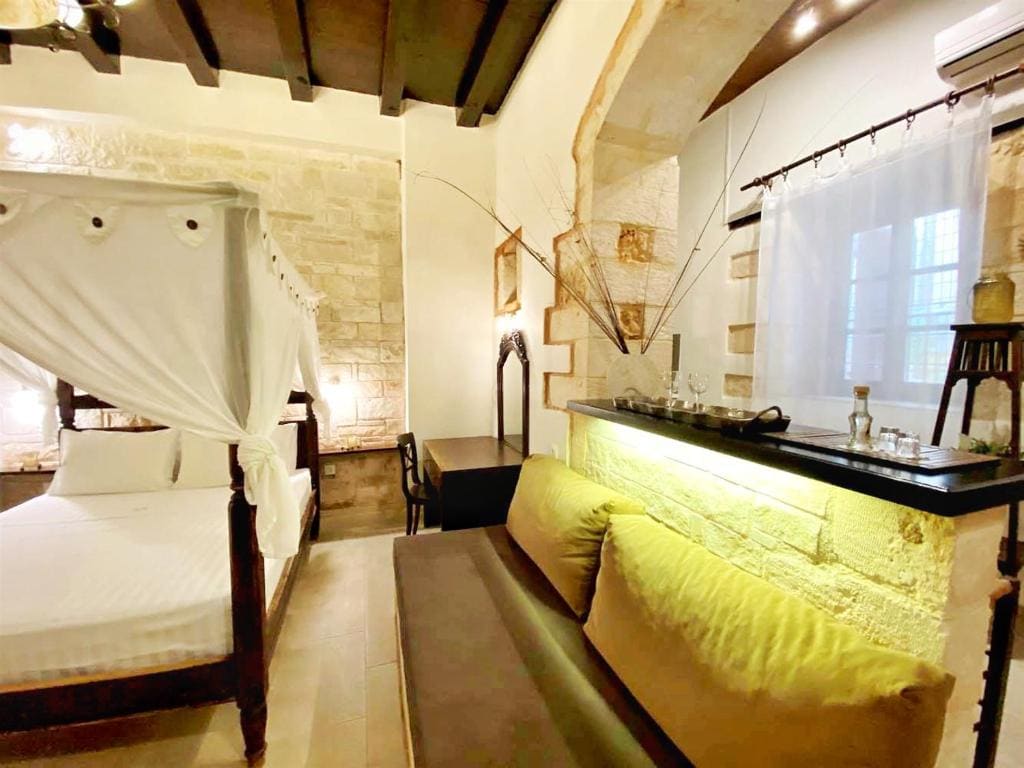 Standard Suite room - Image 2