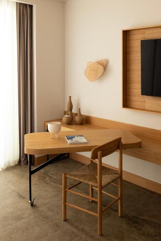 Sapphire Zen Queen Suite with Outdoor Bath room - Image 3