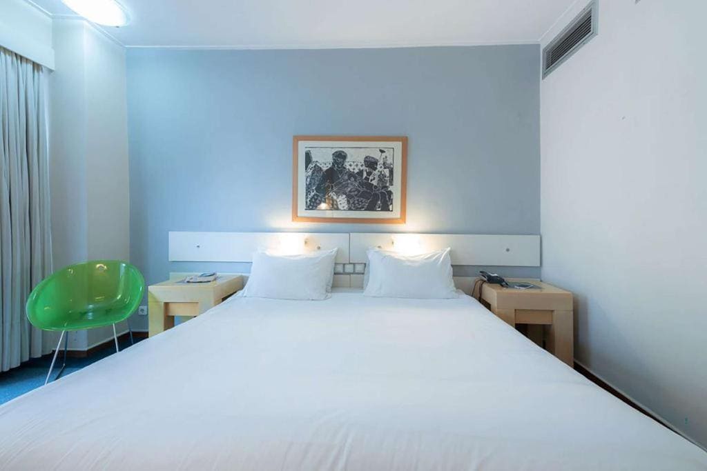 Comfort Queen Room - Non-Smoking room - Image 2