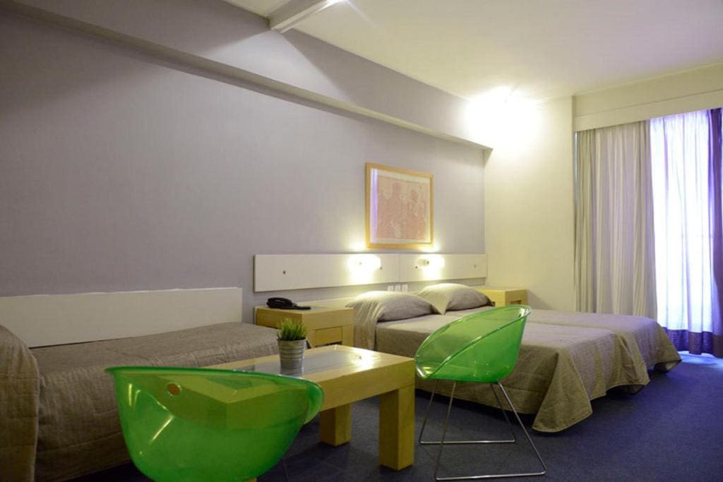 Comfort Room with Three Single Beds - Non-Smoking room - Image 2