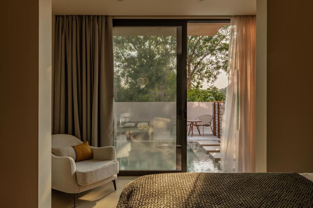 Premium Double or Twin Room with private pool room - Image 1