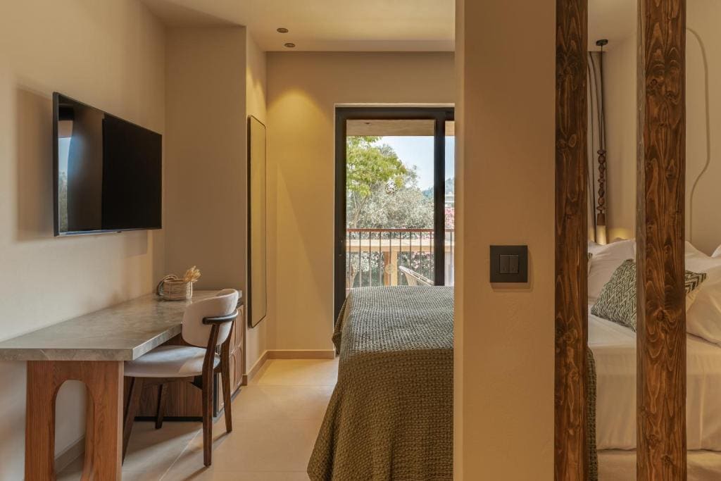 Standard Double or Twin Room with Balcony room - Image 1