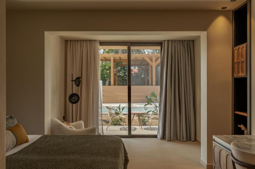 Superior Double or Twin Room with Garden View room - Image 2