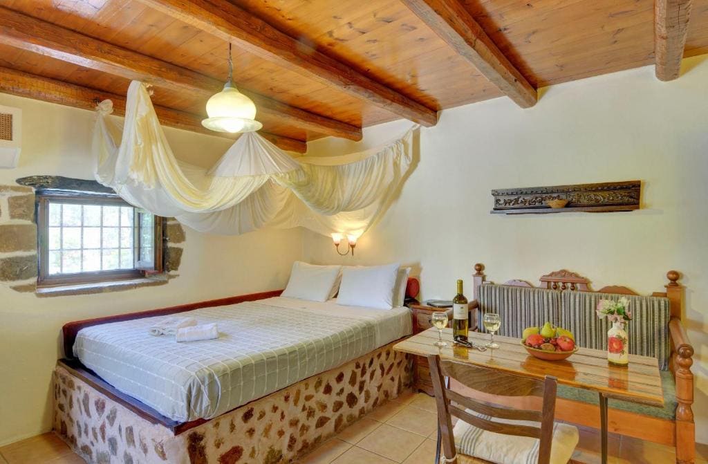 Standard Double or Twin Room room - Image 2