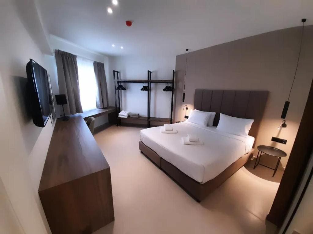 Superior King Suite room - Image 1