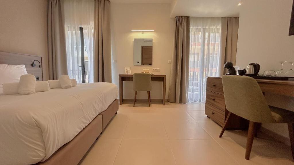 Standard Double Room room - Image 2
