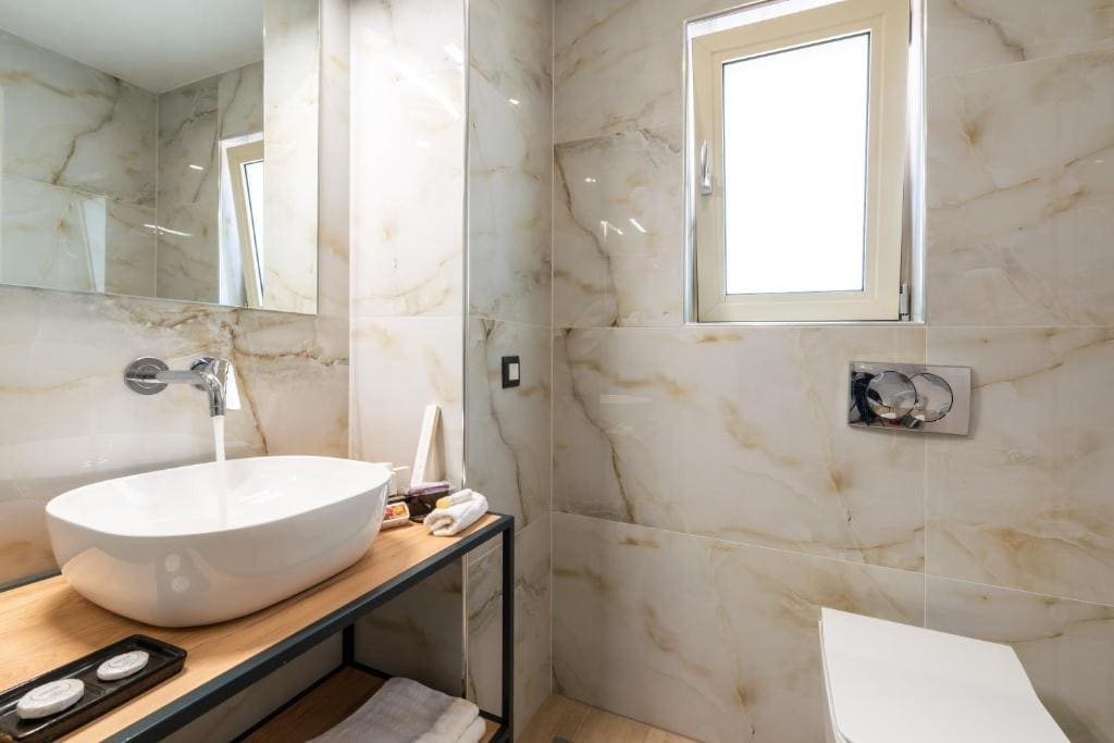 Deluxe Double Room room - Image 1