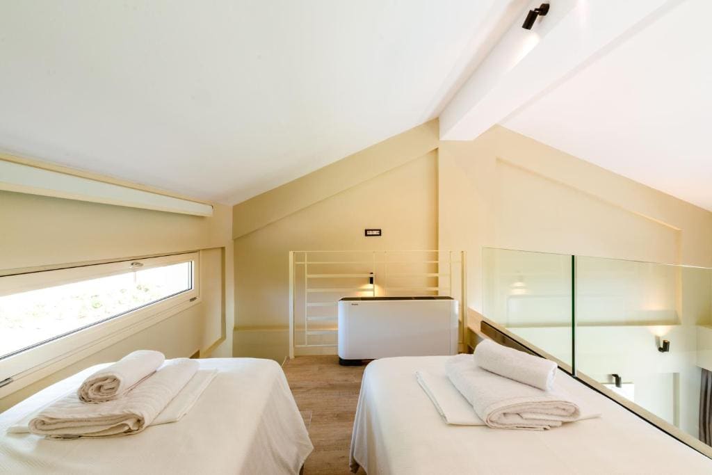Duplex Quadruple Room room - Image 3