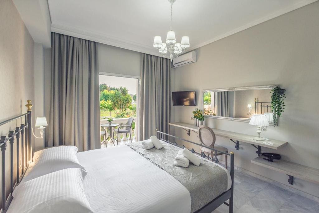 Deluxe Double Room with Garden View room - Image 1