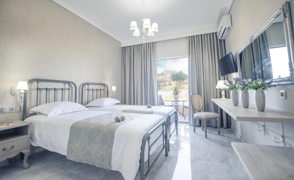 Deluxe Twin Room with Garden View room - Image 2