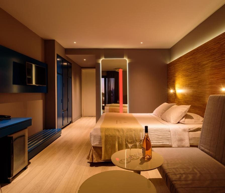 Comfort Double or Twin Room with City View room - Image 1