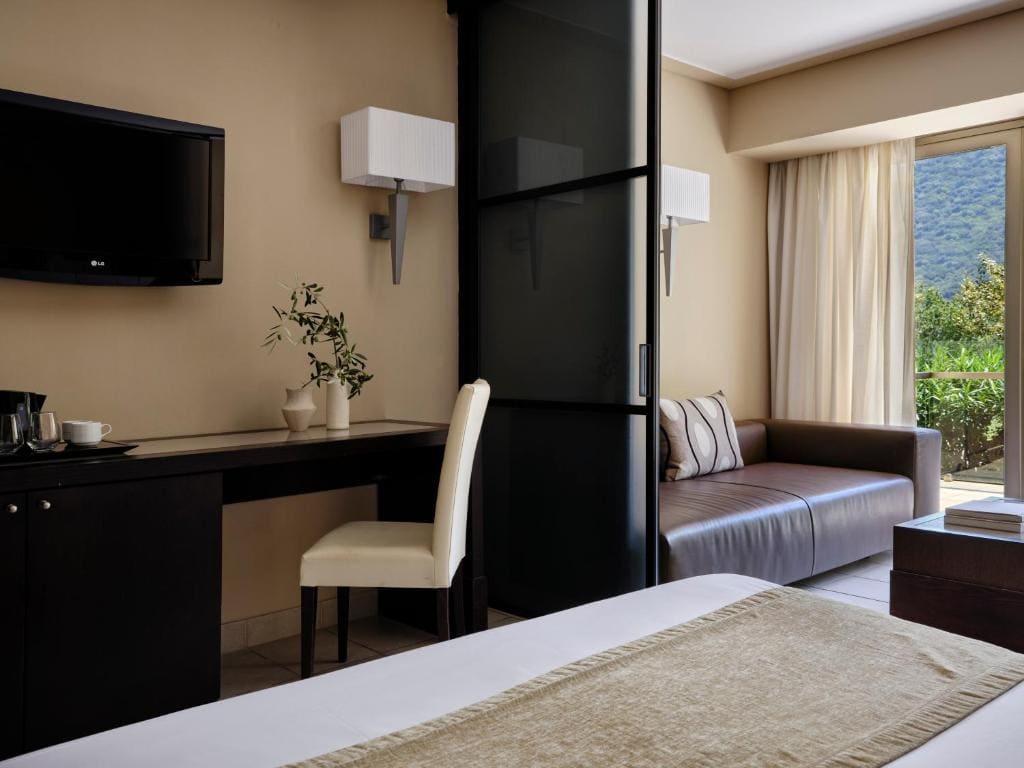 Superior Double Room Inland View room - Image 2