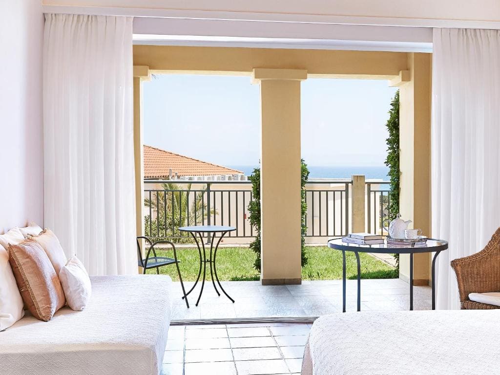 Bungalow Side Sea View room - Image 3
