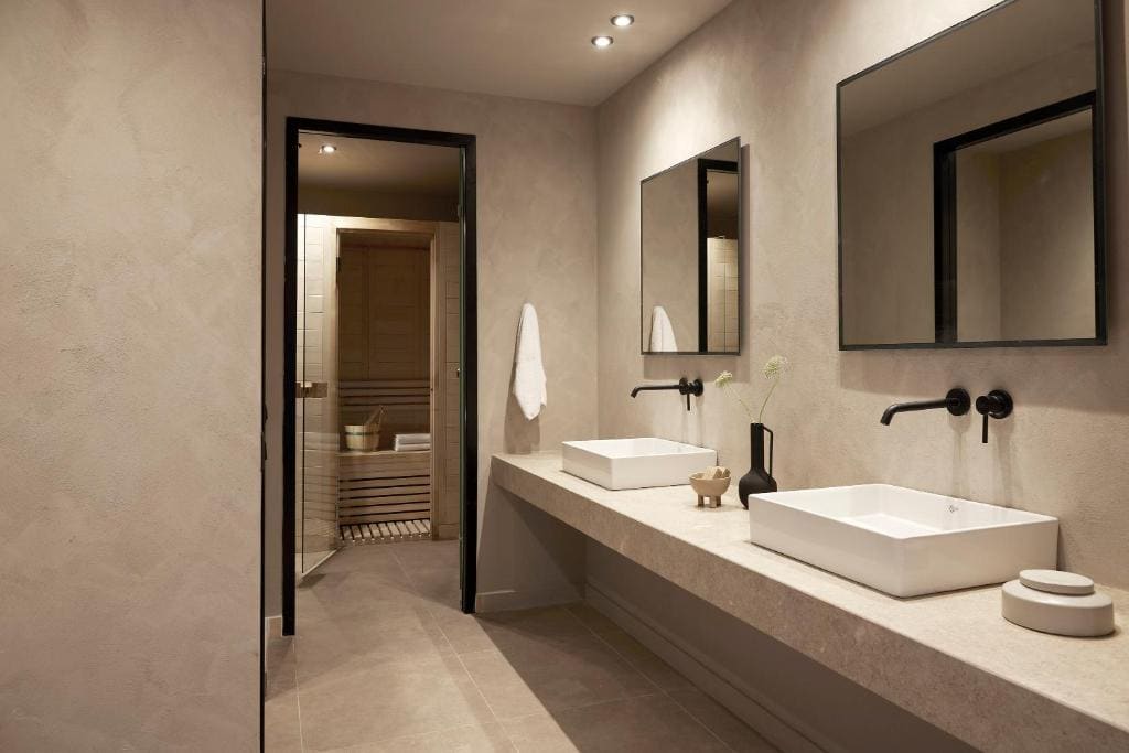 Helea Suite with Sea View & Private Sauna room - Image 3