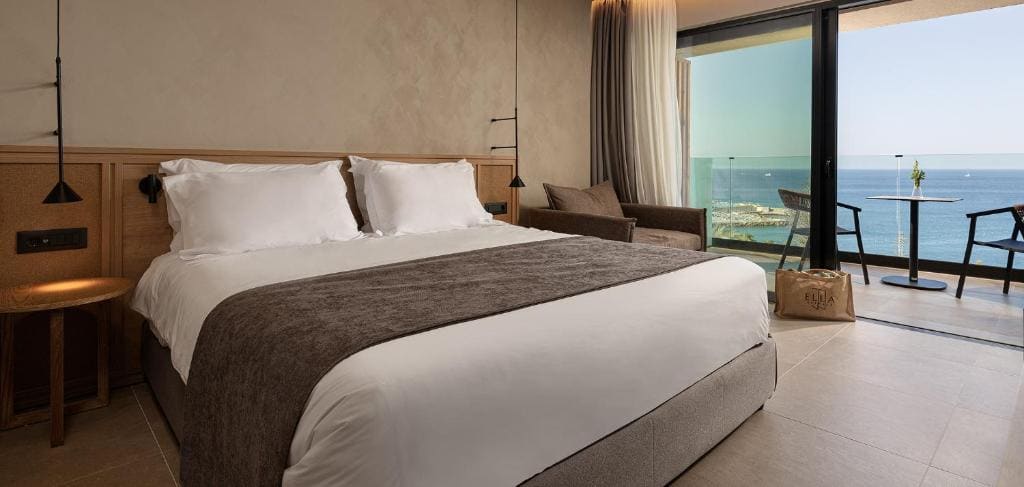 Deluxe Room with Sea View room - Image 1