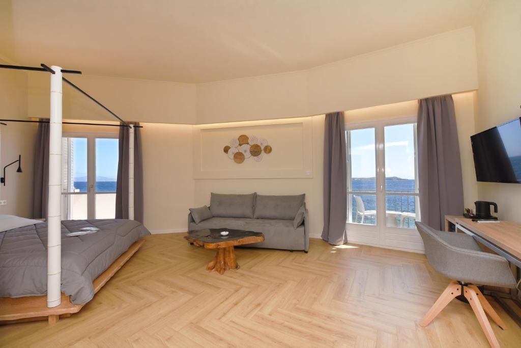 Junior Suite with Sea View room - Image 1
