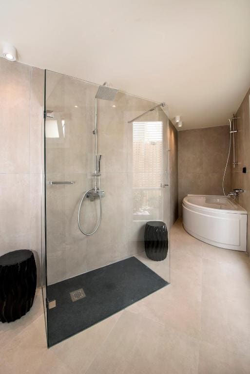 Suite with Sea View room - Image 2