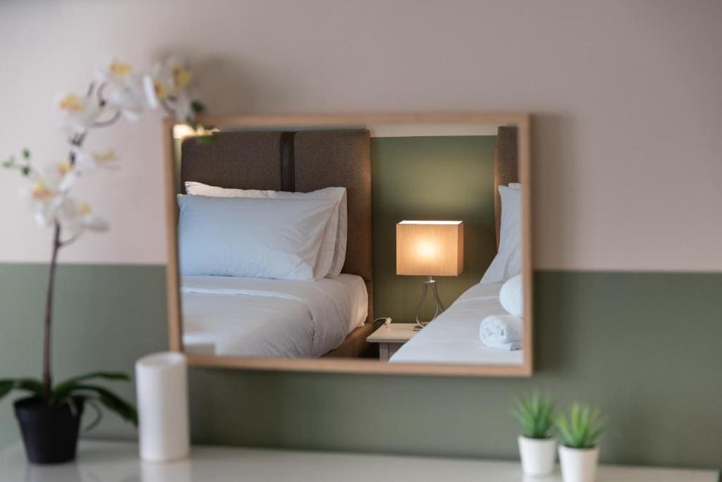 Double or Twin Room with Balcony room - Image 2