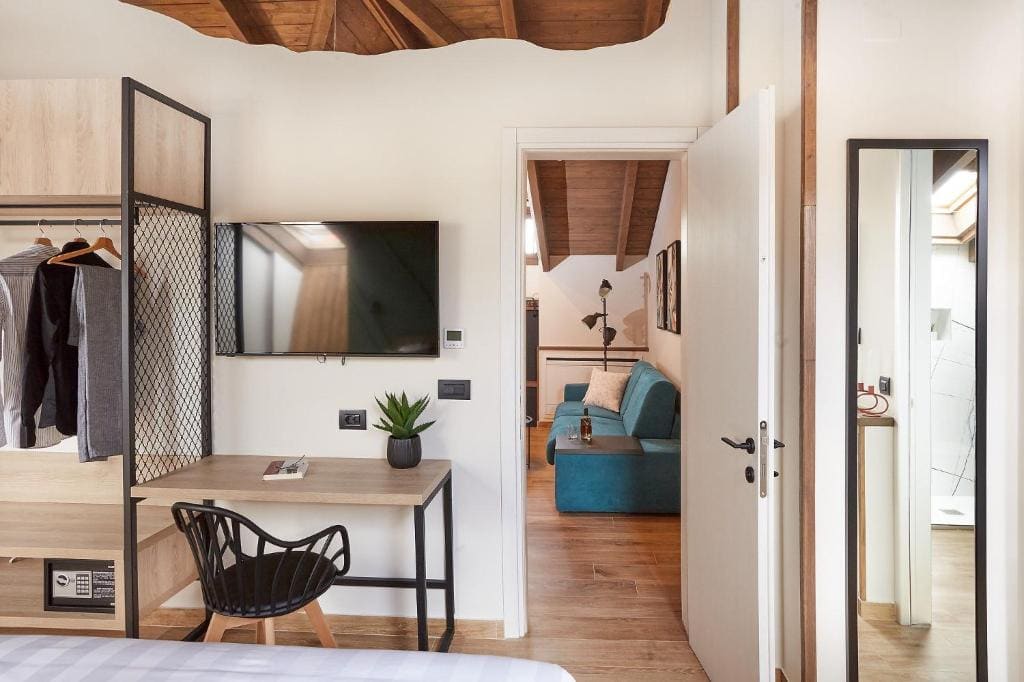 Executive Suite room - Image 1