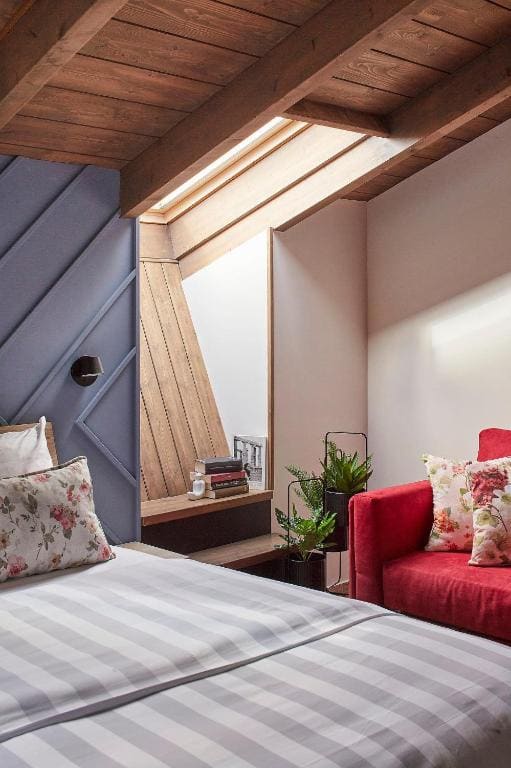 Deluxe Suite room - Image 3