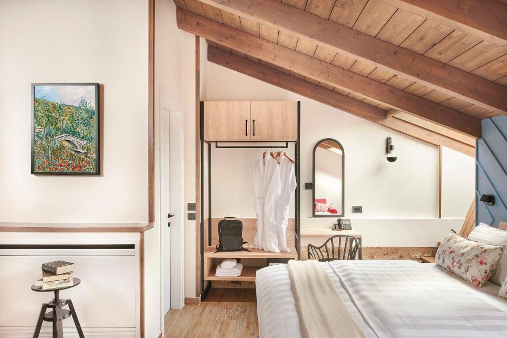 Deluxe Suite room - Image 2