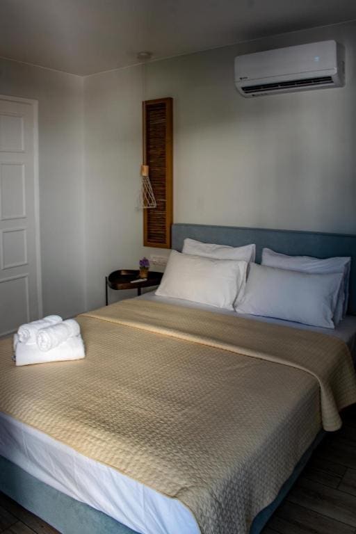 Apartment Ikaros with Sea View room - Image 1