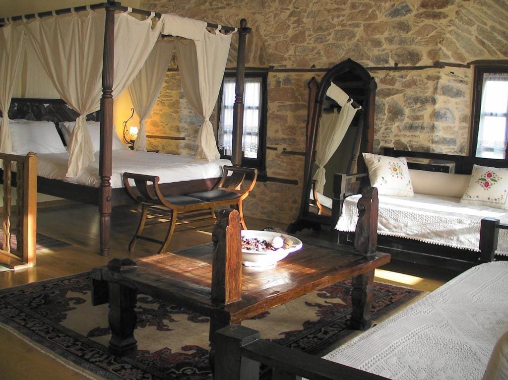 Deluxe King Suite room - Image 2