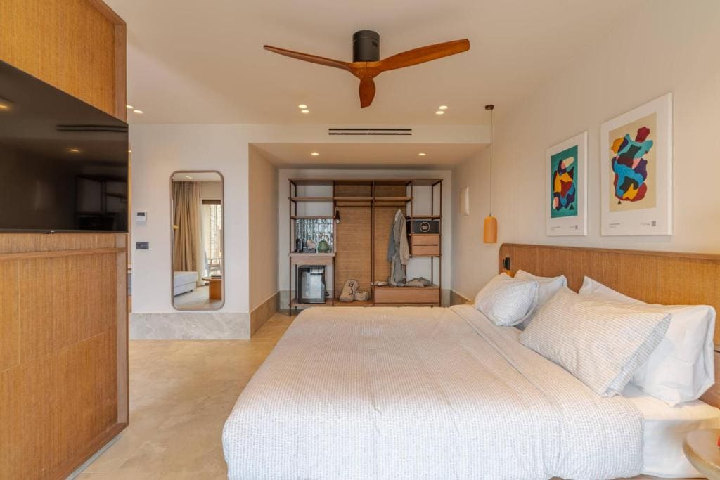 Beach House Private Pool Sea View room - Image 2
