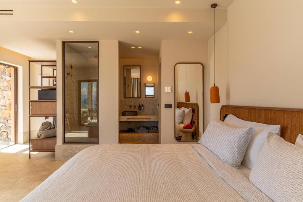 Loft Plunge Pool room - Image 2