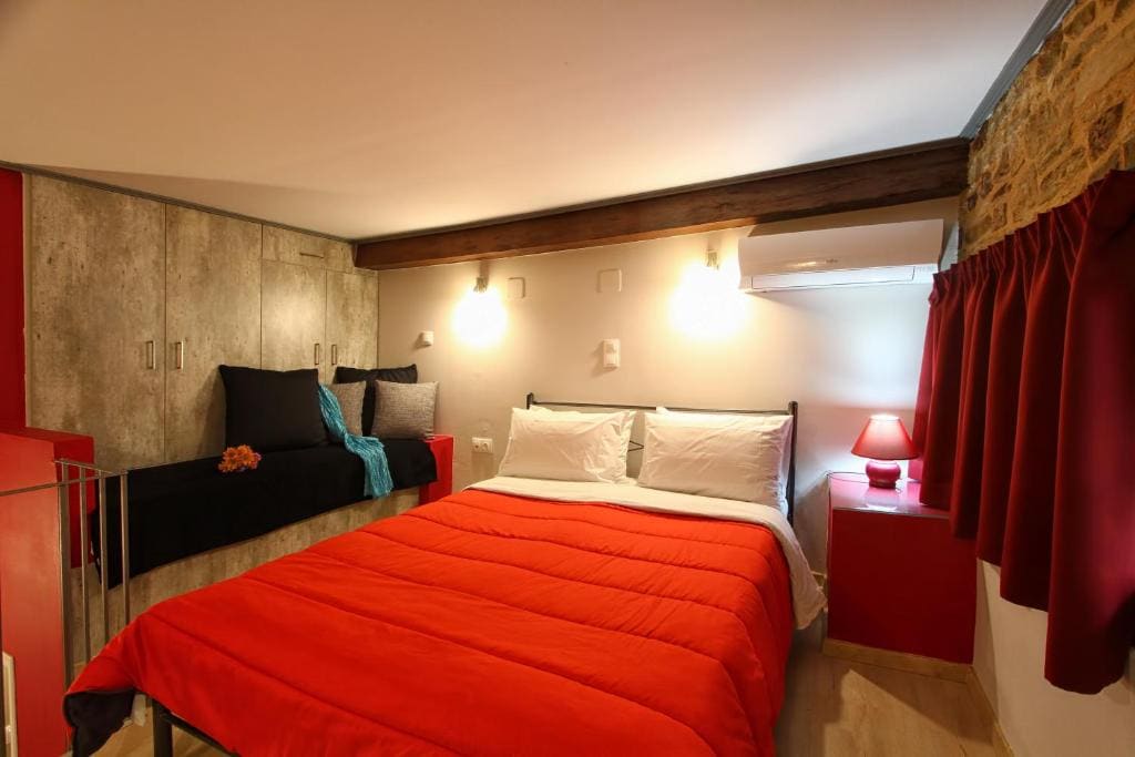 Apartment - Split Level room - Image 1