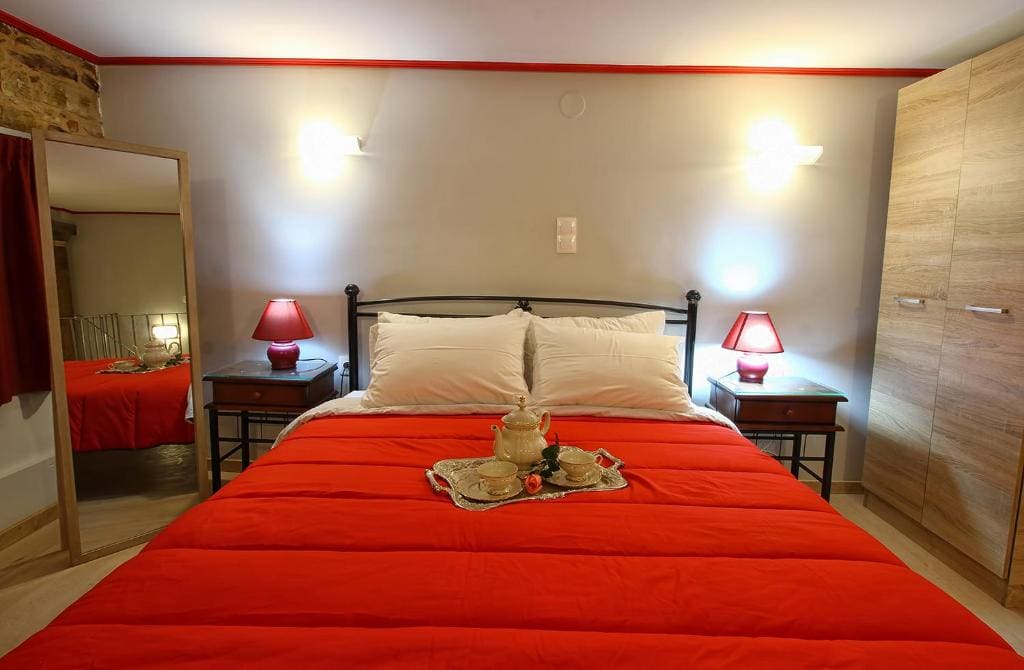 One-Bedroom Apartment room - Image 2
