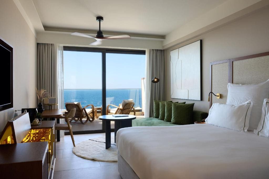 King Room with Sea View - Infinite Escape room - Image 1